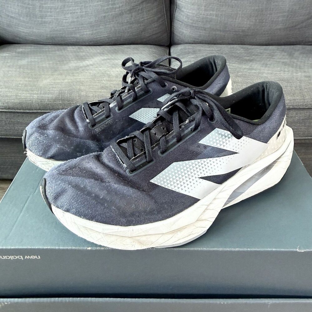 New Balance FuelCell Rebel v4 Gray Black Running Shoes Mens Size 11.5